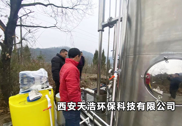 小型真空自動(dòng)灌注機(jī)